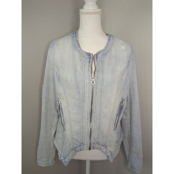Blank NYC Jackets & Blazers - Blank NYC denim 90s style light wash part time lover jacket lg